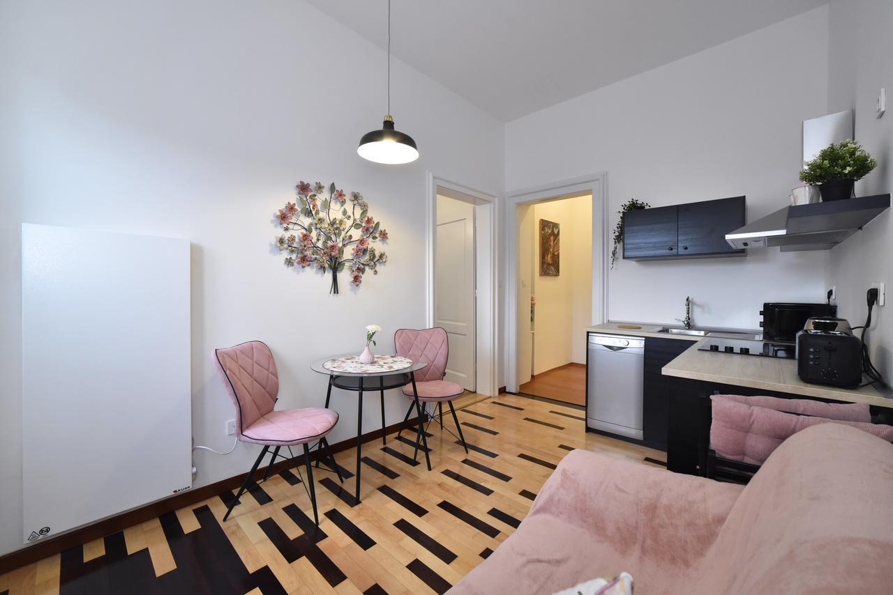 Favourite Apartments Загреб Экстерьер фото